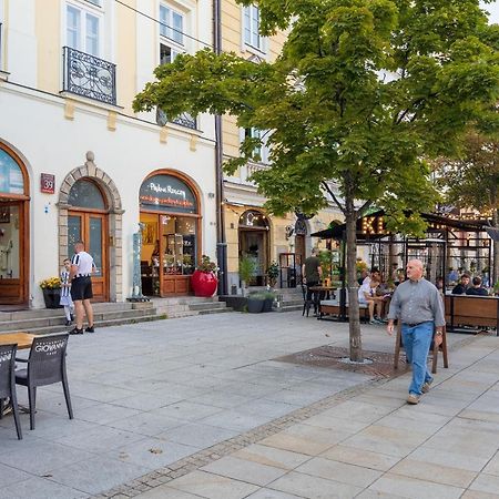 Grand Theater Beige Apartment Βαρσοβία Εξωτερικό φωτογραφία